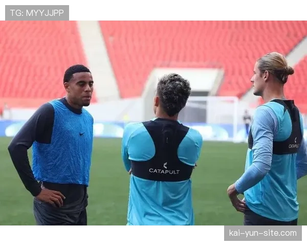 河南队古斯塔沃替补待命，拉莫斯锋线轮换寻求变化